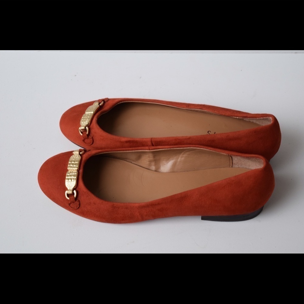 Talbots flats - Picture 6 of 6